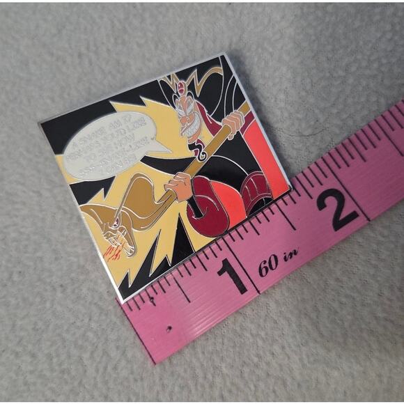 Disney Villains Comic Book Jafar Aladdin Evil Snake Villain Trading Pin - Picture 4 of 4